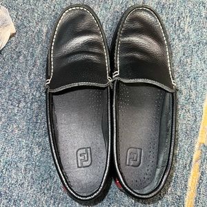 Men's foot joy ( USED in good condition) black loafers